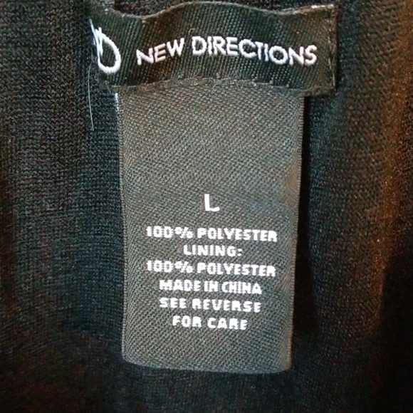 ❤New Direction Accordion Style Material Top - Picture 2 of 6